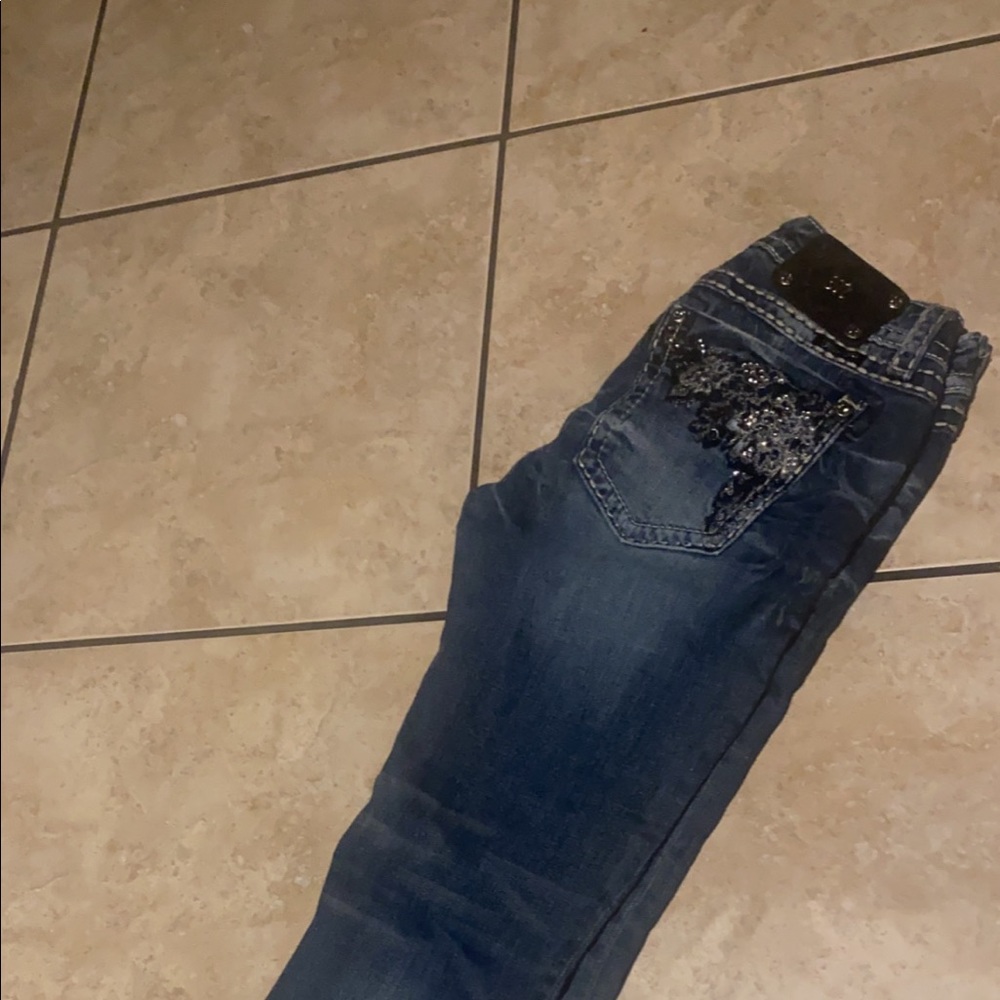 Super cute MissMe Jeans… no damage at all….